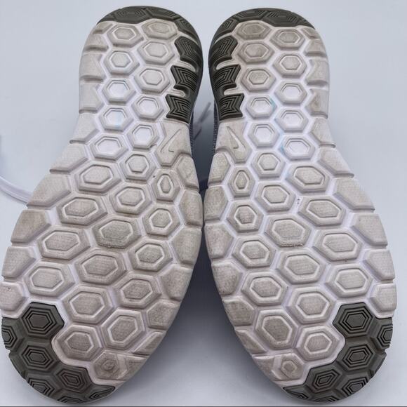 Nike, Flex Running Shoe, Size 7.5. New Laces, In excellent condition! - Picture 9 of 10